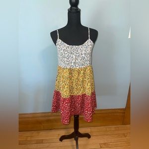 Ditsy Floral Print Colorblock Ruffle Hem Cami Dress